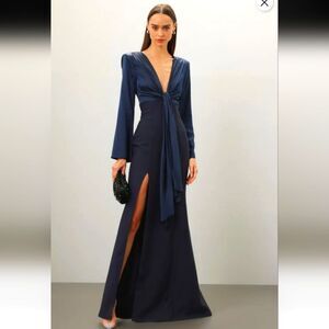 Cinq A Sept Julianne Gown Size 6 Navy Satin